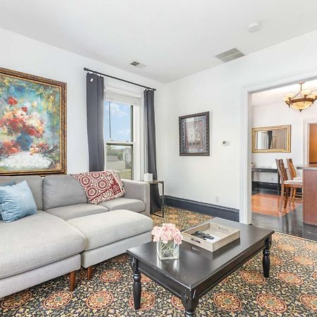Spacious Upstairs 1Bed- Walking Distance To Beach Outlet Mall Michigan Stadt Exterior foto